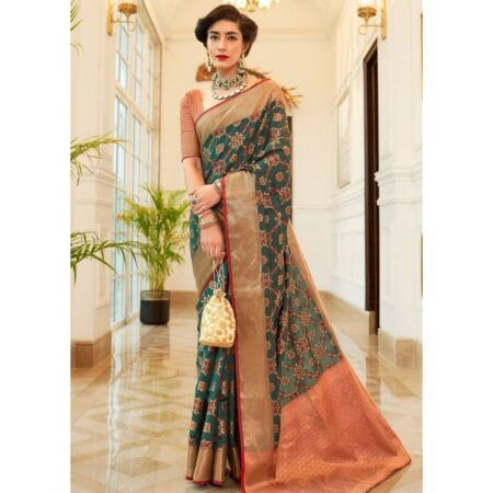 Blackmeant dark green patola silk saree with golden border